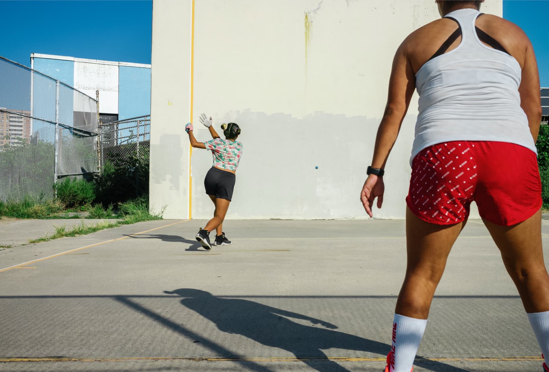 Snapshots Die GarateZwillinge dominieren den Handball . Nike AT